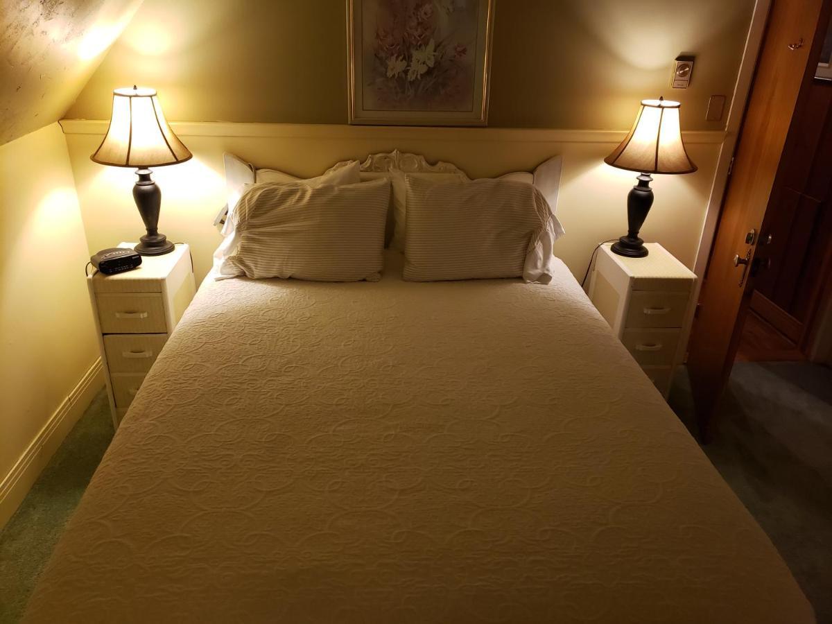 Auberge Bonne Nuit-Bonjour Sainte-Adèle Exteriör bild