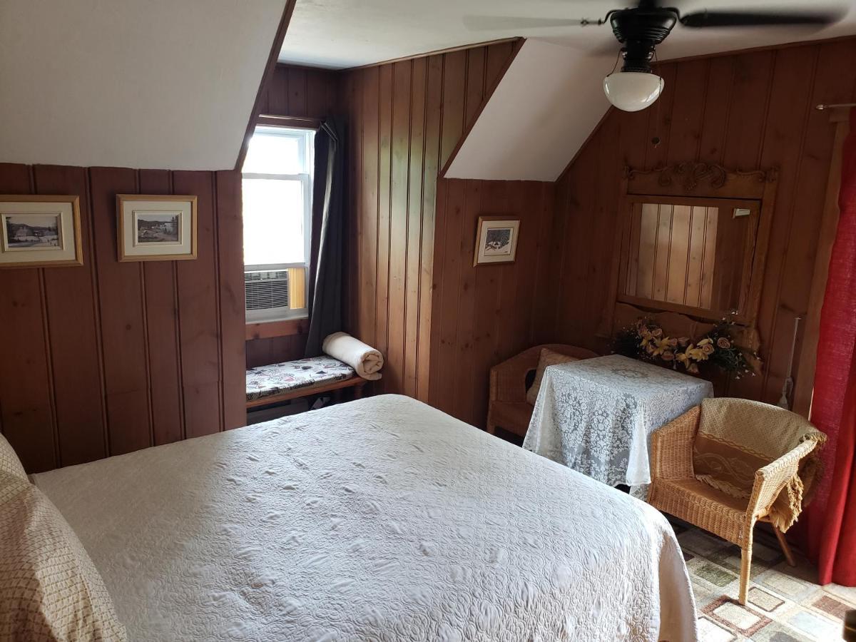 Auberge Bonne Nuit-Bonjour Sainte-Adèle Exteriör bild