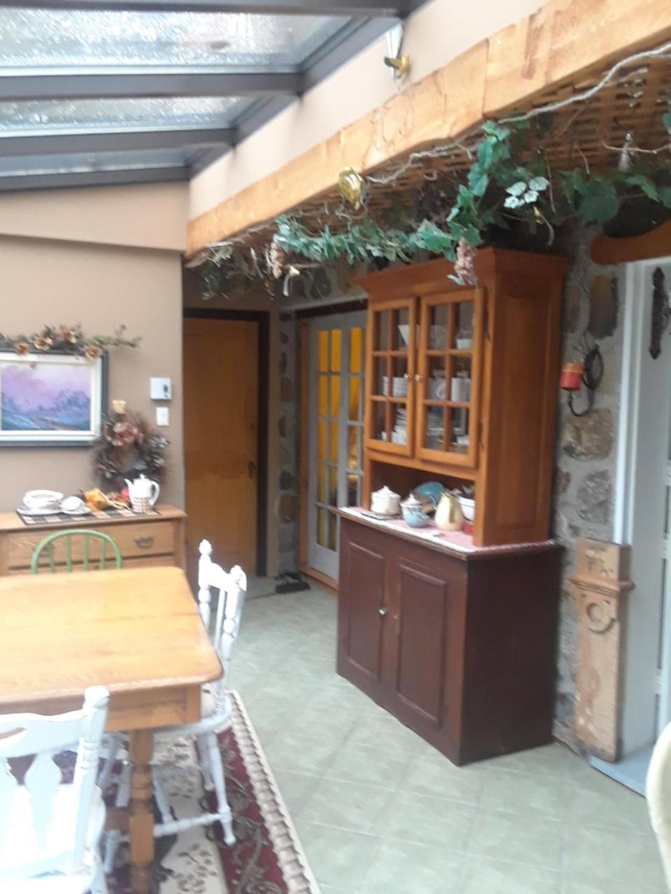Auberge Bonne Nuit-Bonjour Sainte-Adèle Exteriör bild
